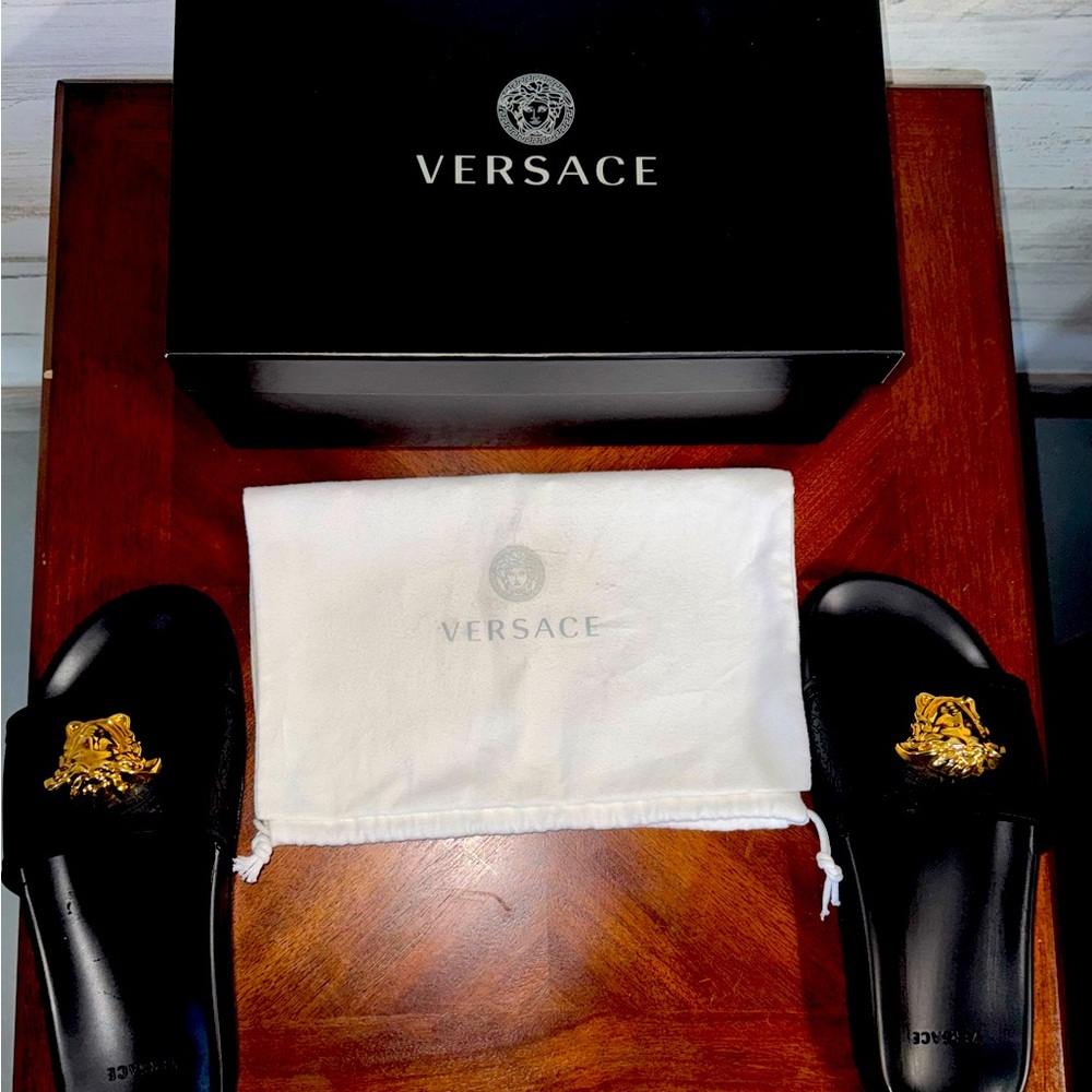 Versace Medusa Pool Slide (womens)